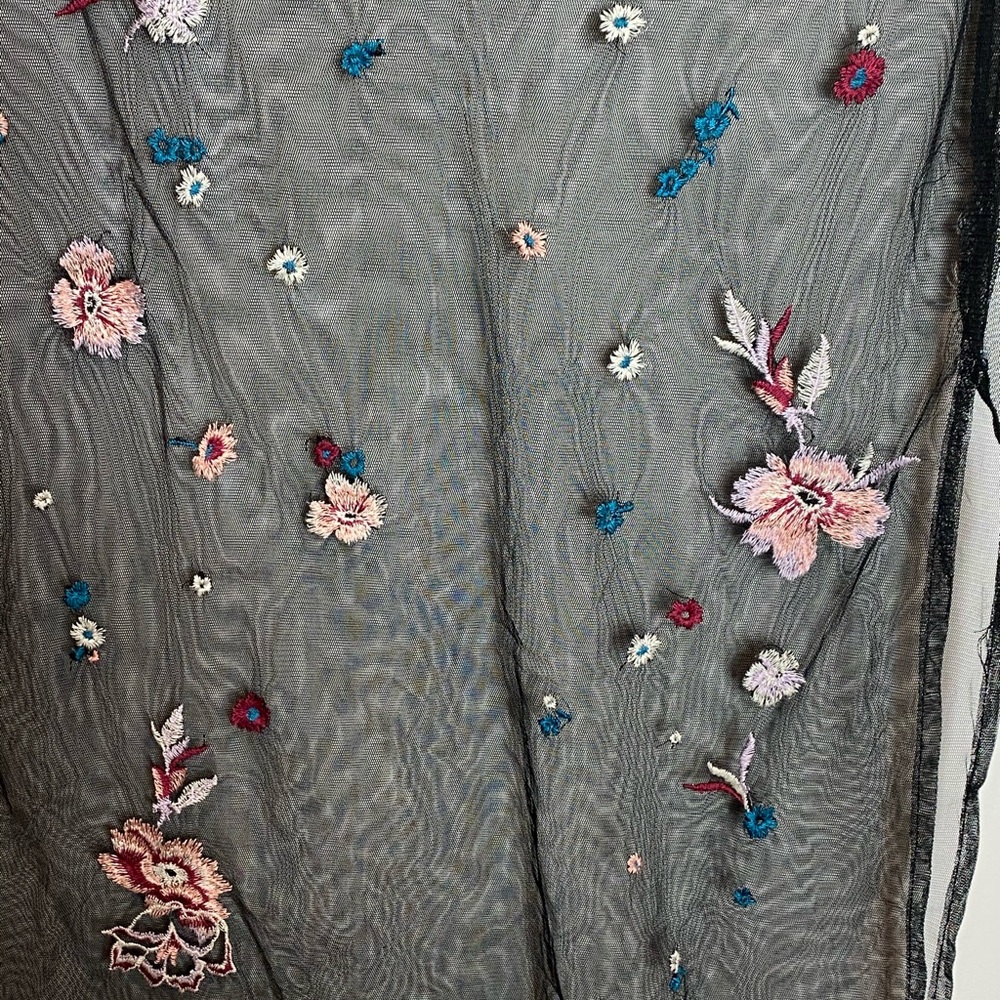 Sheer embroidered tunic shirt - Picture 3 of 8